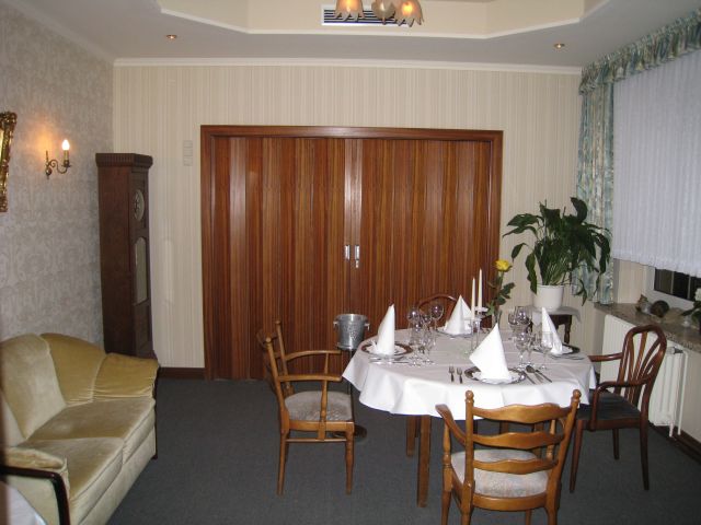 Unsere Kleine Stube